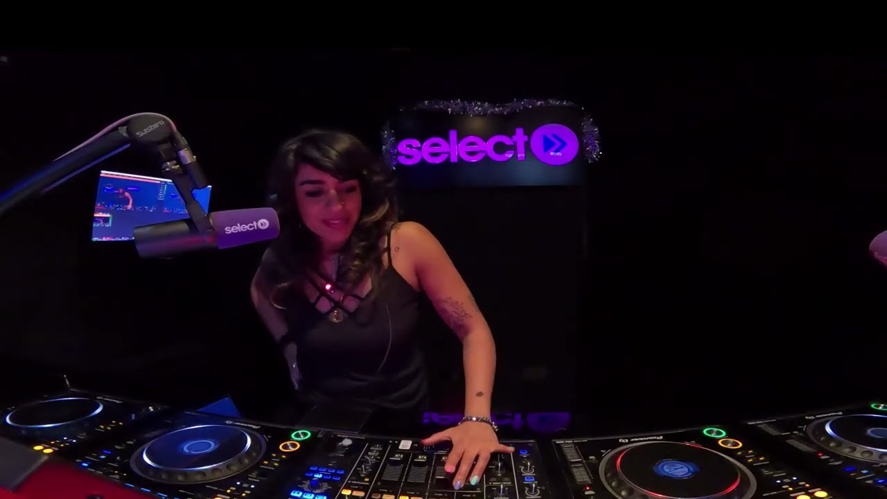 Meera - Live On Select Radio