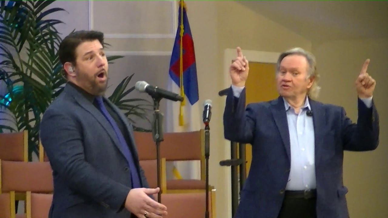 Shannon Smith of Three Bridges  with a Huge Voice Teases us with a little Snippet of Opera.AWESOME!!