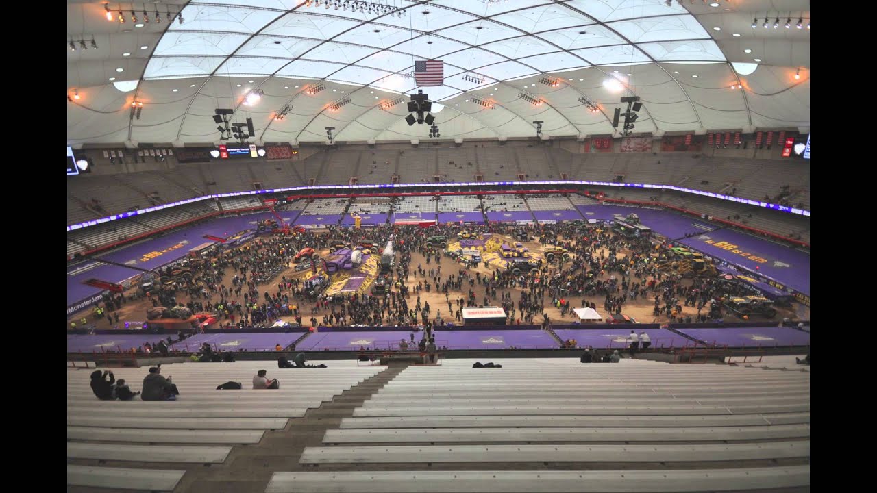 2014 Monster Jam time lapse (Carrier Dome - Syracuse, NY)