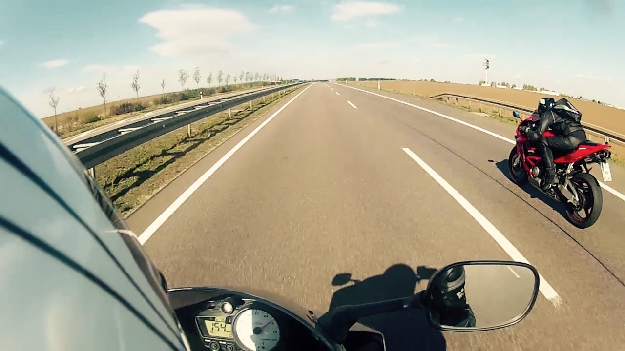 Yamaha R6 vs Honda CBR 600RR  |0-100 0-200 kmh| |0-60 0-120 mph| [1080p]