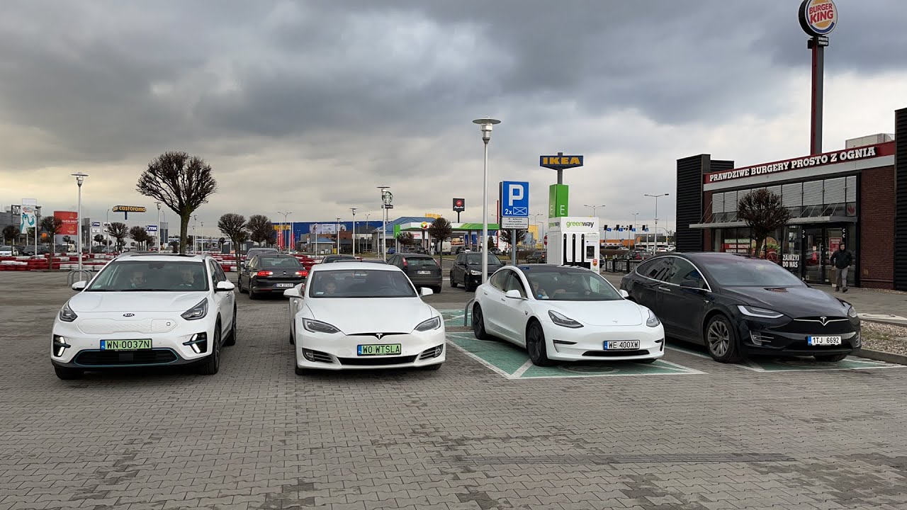 LIVE | Por&oacute;wnanie Tesli Model 3, Model S i Kii eNiro