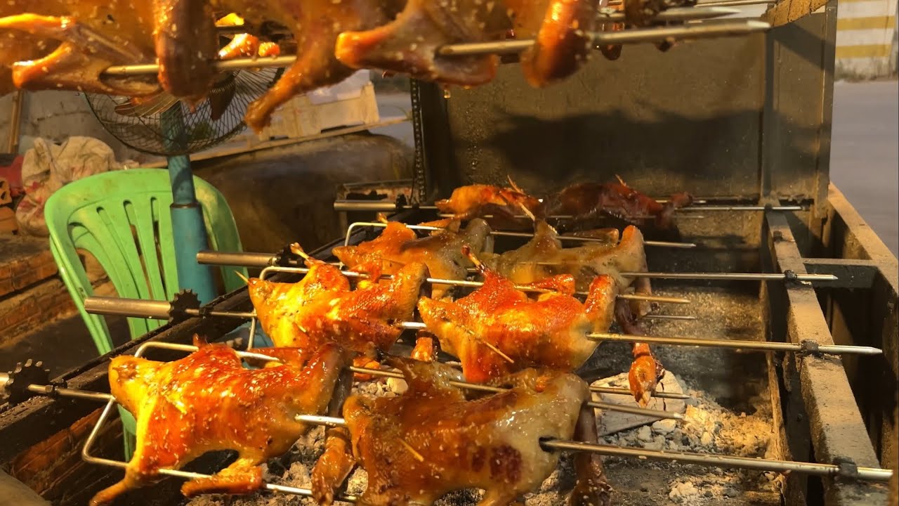 Roasted duck warapped in bamboo leaves..Khmer Food #cbdtourvillage  