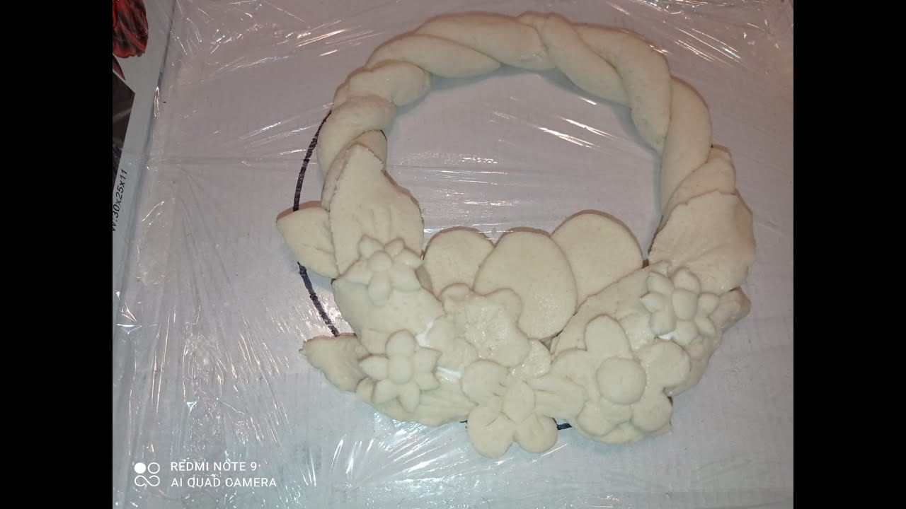 Ghirlanda di Pasqua in pasta di sale