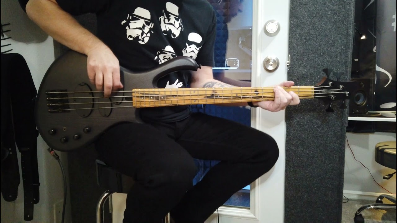 Mensinger Cazpar Short Scale Bass Cover  - 