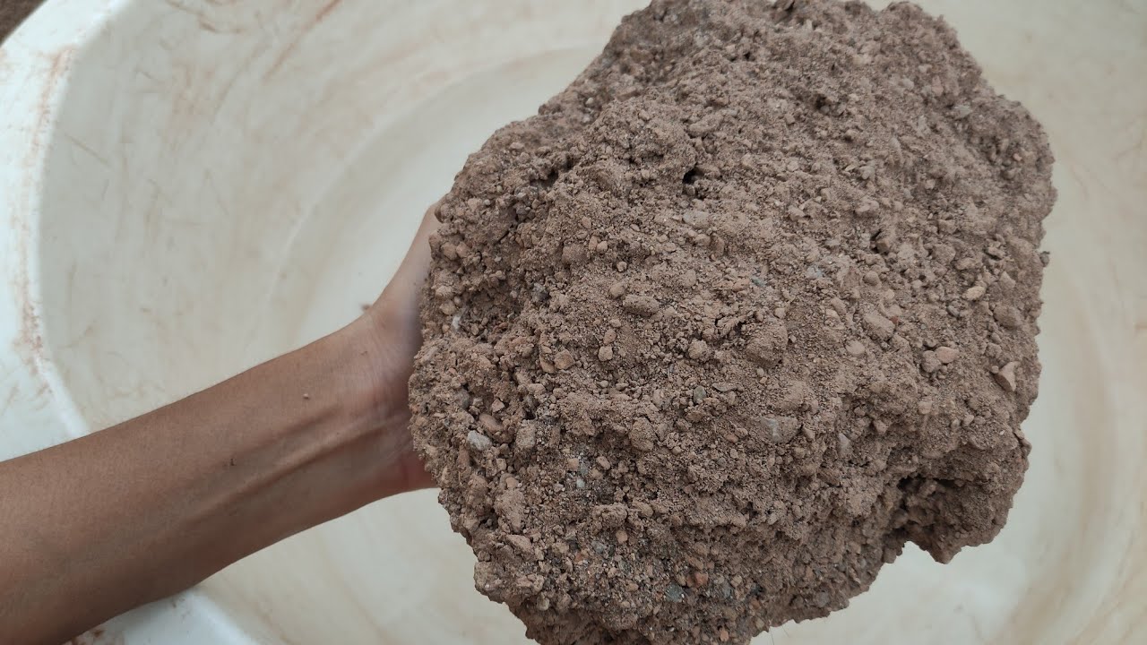 Asmr: Stoney red dirt chunks and blocks crumbling and dipping in water #mouthwatering