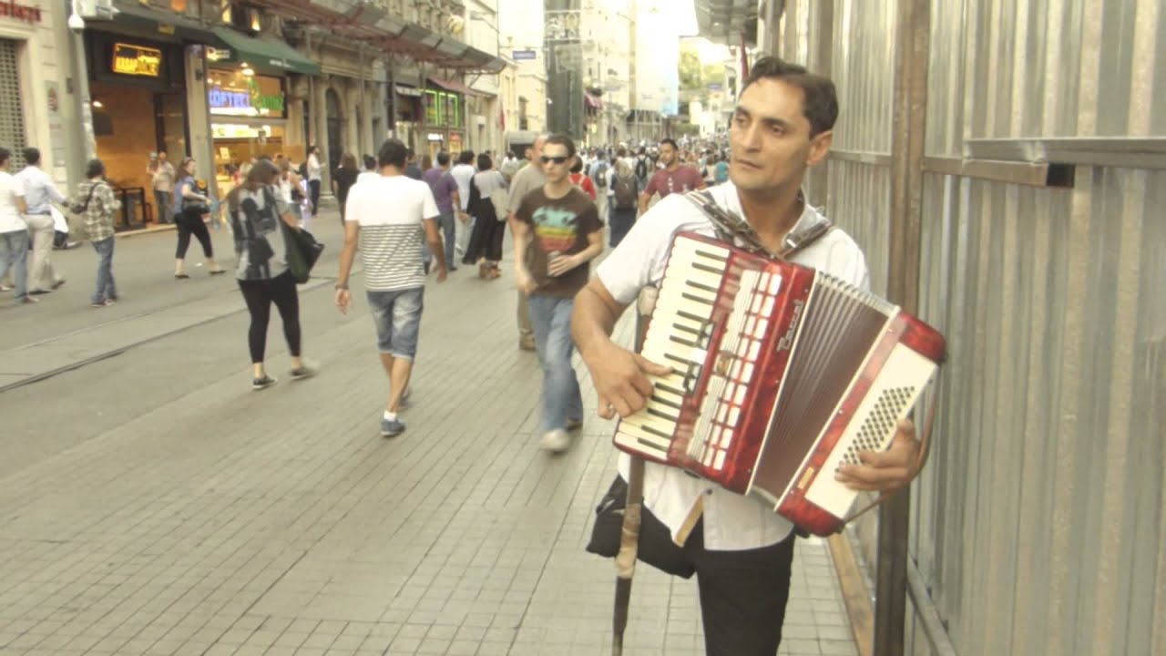 Istanbul street music - Florin