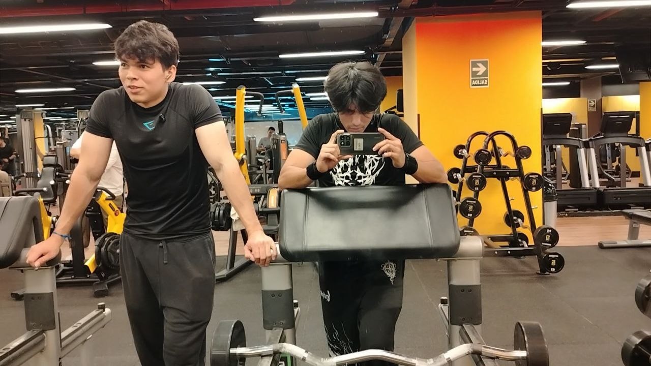 VLOG-5  camino a mis 75 kilos/ día de espalda-bíceps