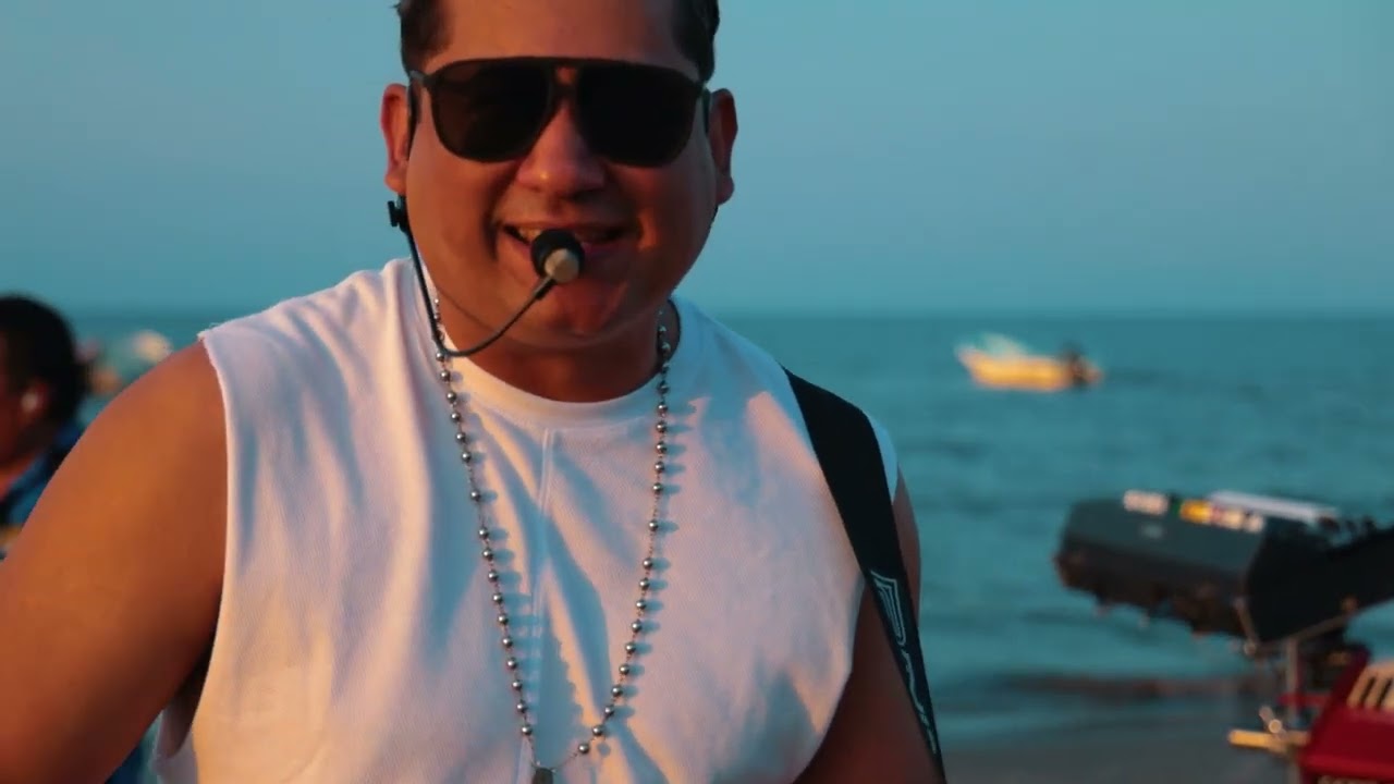El agua clara en vivo desde La Playa - Luis Kazanova