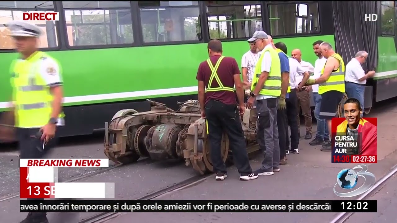 Grav accident în Capitală între un tramvai și un autobuz