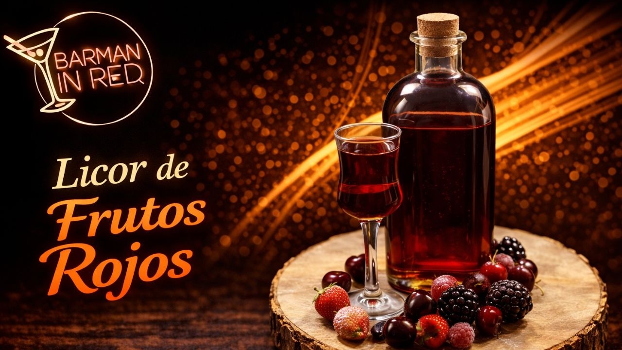 LICOR CASERO DE FRUTOS ROJOS