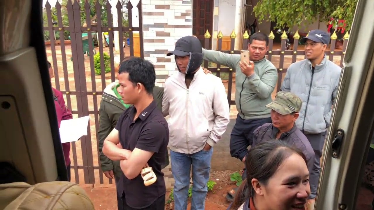 Tiến cháu romah Hinh ik sân bay tấn sơn nhất sai gon