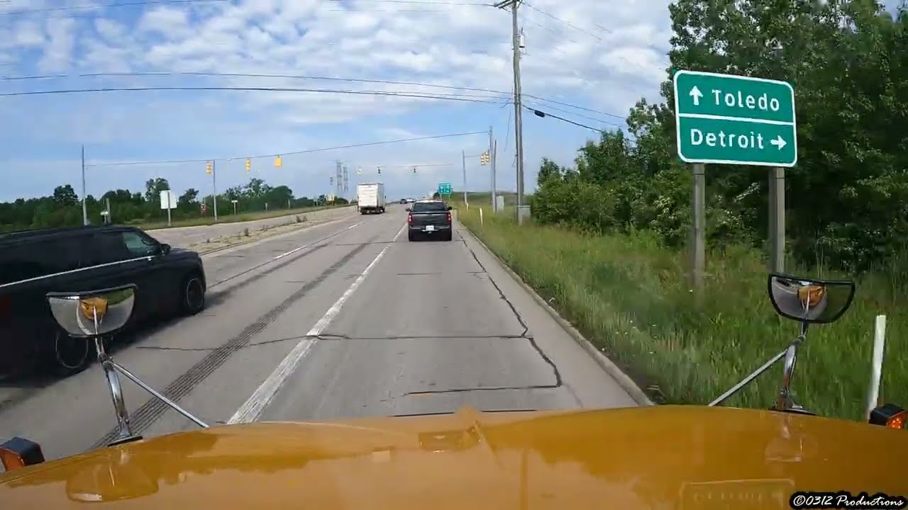 (Dashcam) A Drive on I-75 Thorough Detroit, MI in A 2026 IC CE School Bus W/ Cummins B6.7