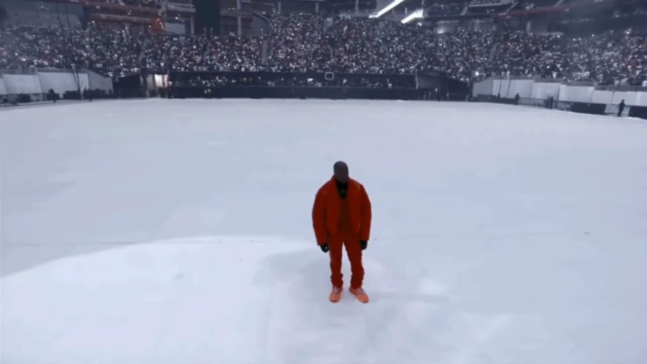 Kanye West - Flashing Lights (Glow in the Dark Mix + Mike Dean Mix)