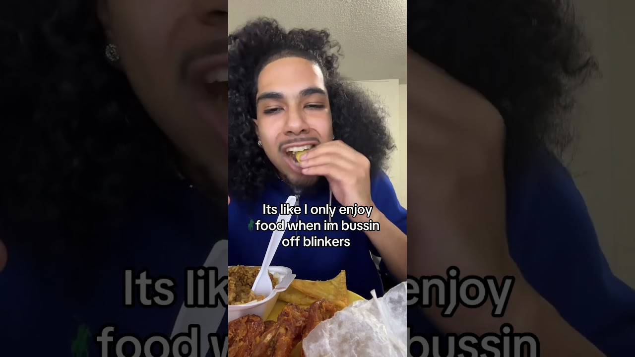 Такое ощущение, что я получаю удовольствие от еды только тогда, когда снимаю шоры с глаз.