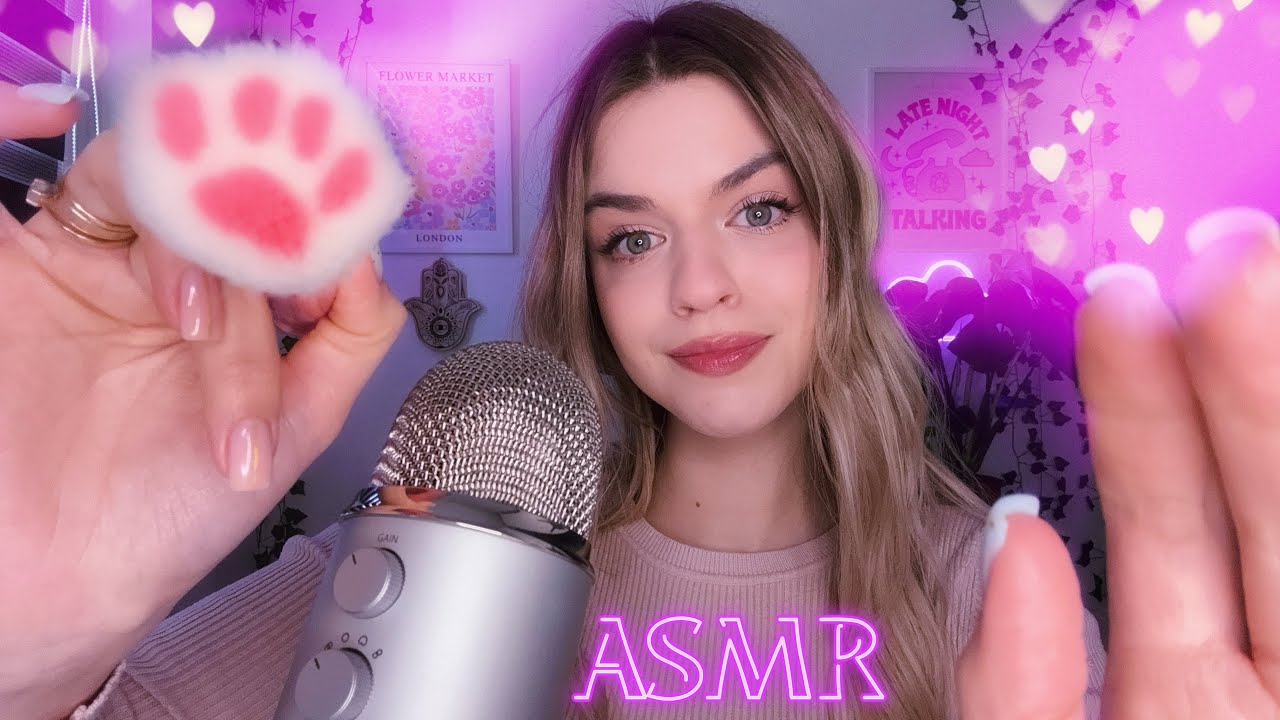 ASMR To help you fall asleep 😴 facial massage//mouth sounds