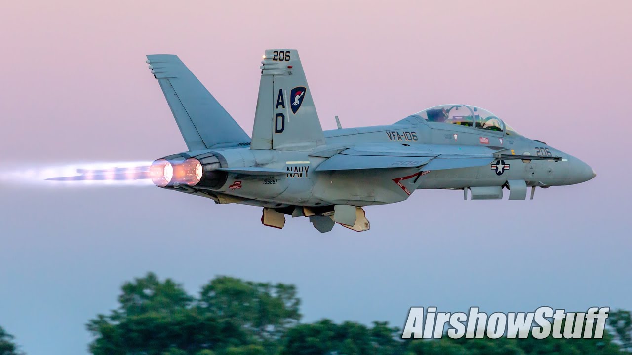 US Navy F/A-18F Super Hornet Twilight Demonstration - EAA AirVenture Oshkosh 2016