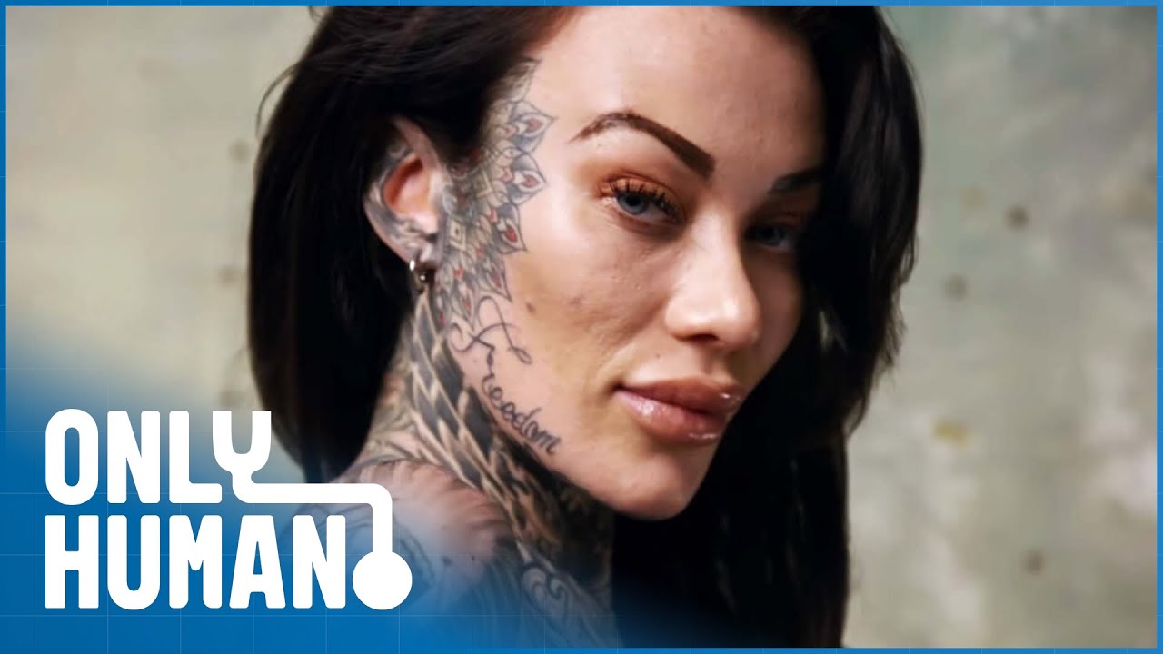 Covering Her Tattoos to See People's Reactions