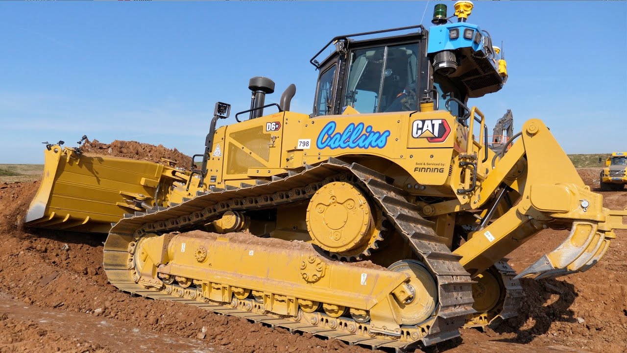 First Cat D6XE in the U.K.