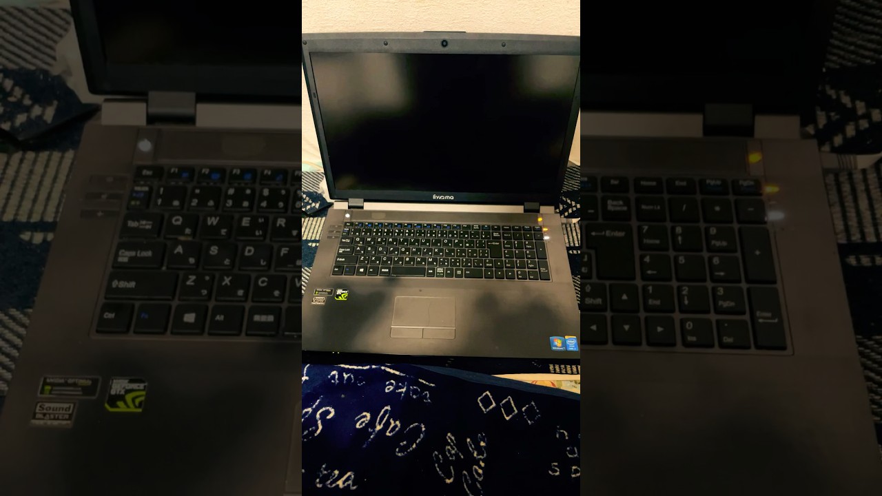 THE OLD high end laptop #vintage #laptop #windows #shorts