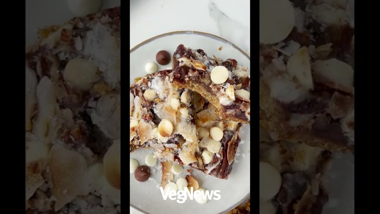 RECIPE: Vegan Pumpkin Spice Magic Bars