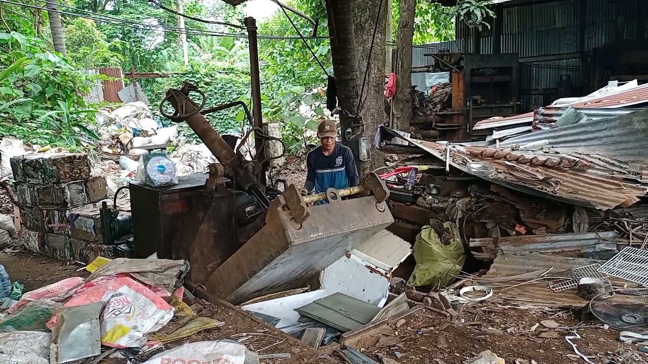 Scrap BALING Press Machine For Scrap metals and steel roofing Yero at bakal Gawin nating bloke