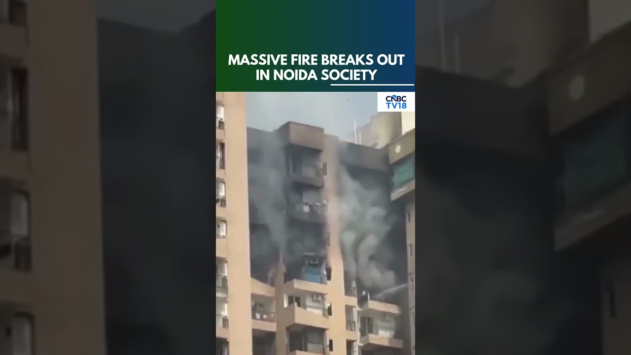 Massive Fire Reported At Aranya Society In Noida | Flat Catches Fire In Noida Sector-119 | N18S