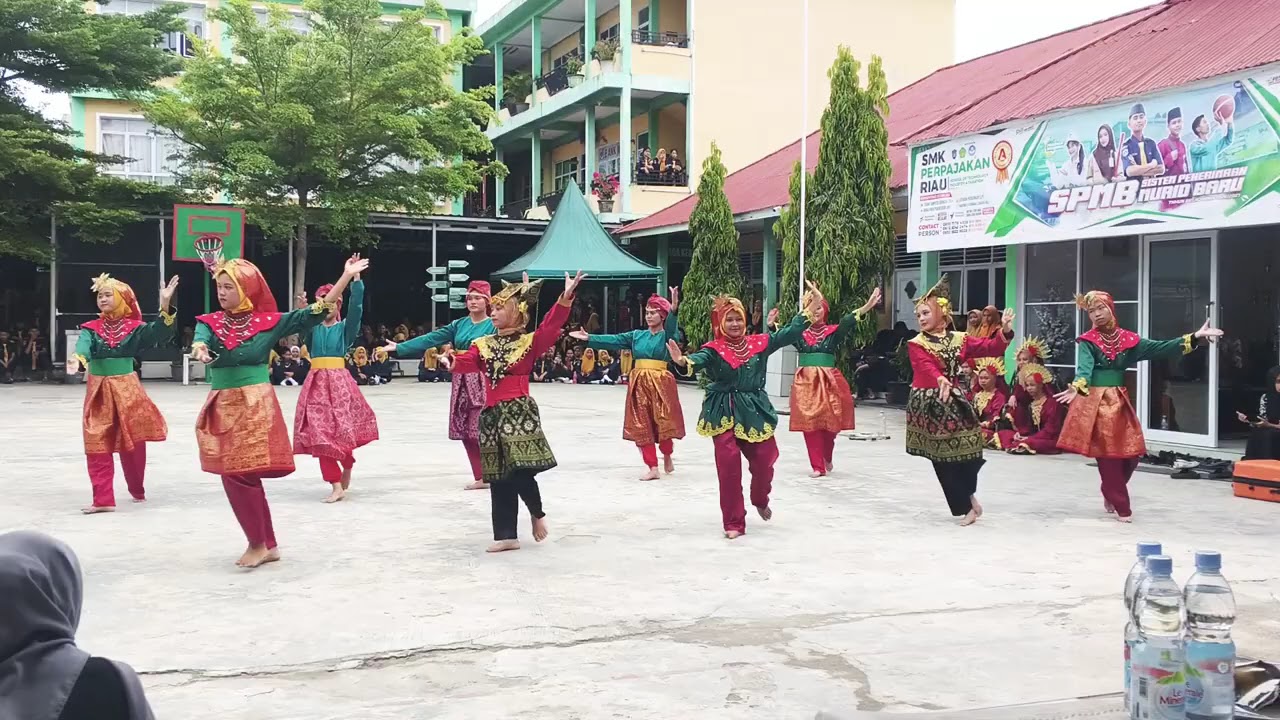 Tari Rantak Minang #tarirantak #dance #smkbisa #sekolah 