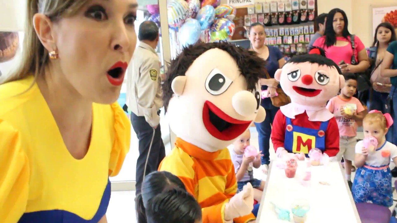 EL CONEJO MALA PATA  SE METIÓ A LA PASTELERIA LETY - el El Show de Bely y Beto