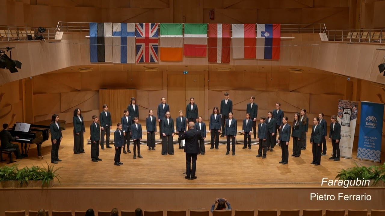 Coro Voci Bianche Garda Trentino. Enrico Miaroma conductor, Paolo Orlandi pianist