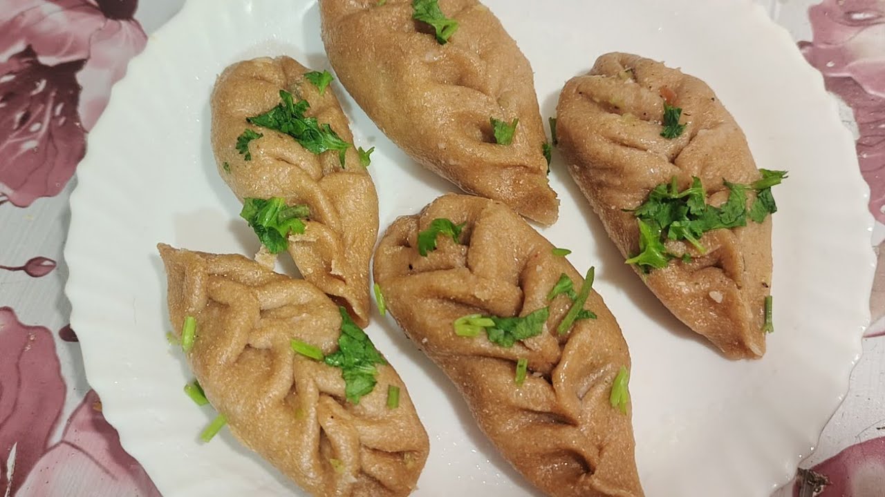 हेल्दी तरीके से बनाएं आटे के मोमोज घर पर| Aata ke momos|Street style momos 