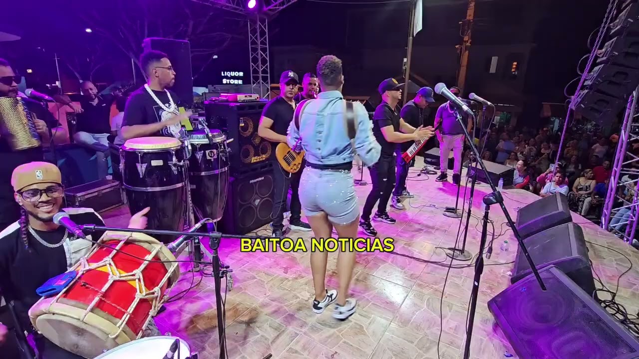 Presentación en vivo de la fiera típica en la 4ta noche de las fiestas patronales baitoa 2025