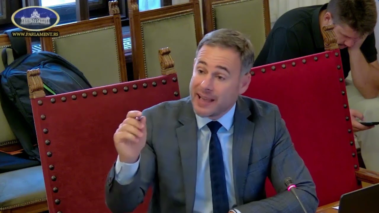 Dačiću ako ovako nastavite, dočekaćete da vas Hofmani tuku usred SIV jer zakon za njih više ne važi