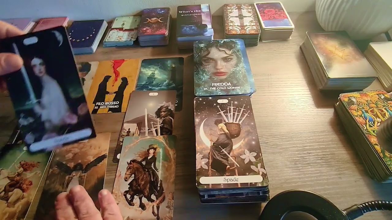 💥🔮UN NEMICO STA LASCIANDO LA TUA VITA...IL KARMA HA INIZIATO A COLPIRE 🫢💖 #tarocchi 