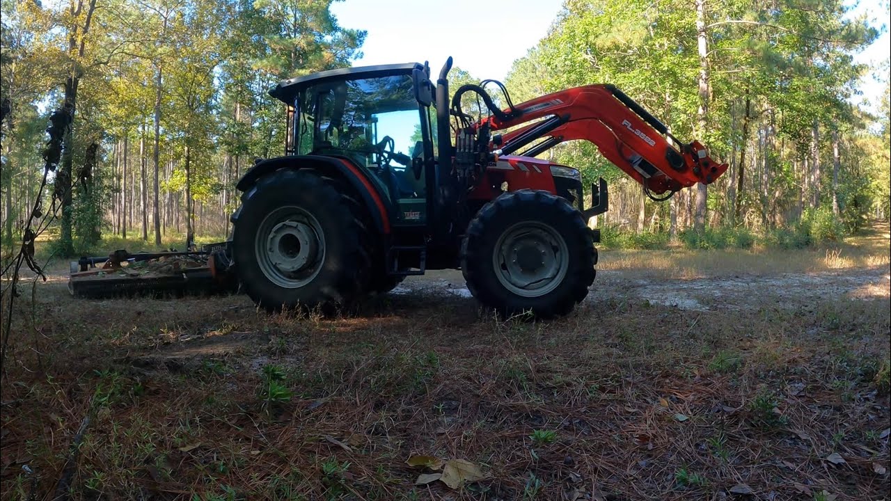 Massey Ferguson 4707 Pulling Our 15ft Batwing 