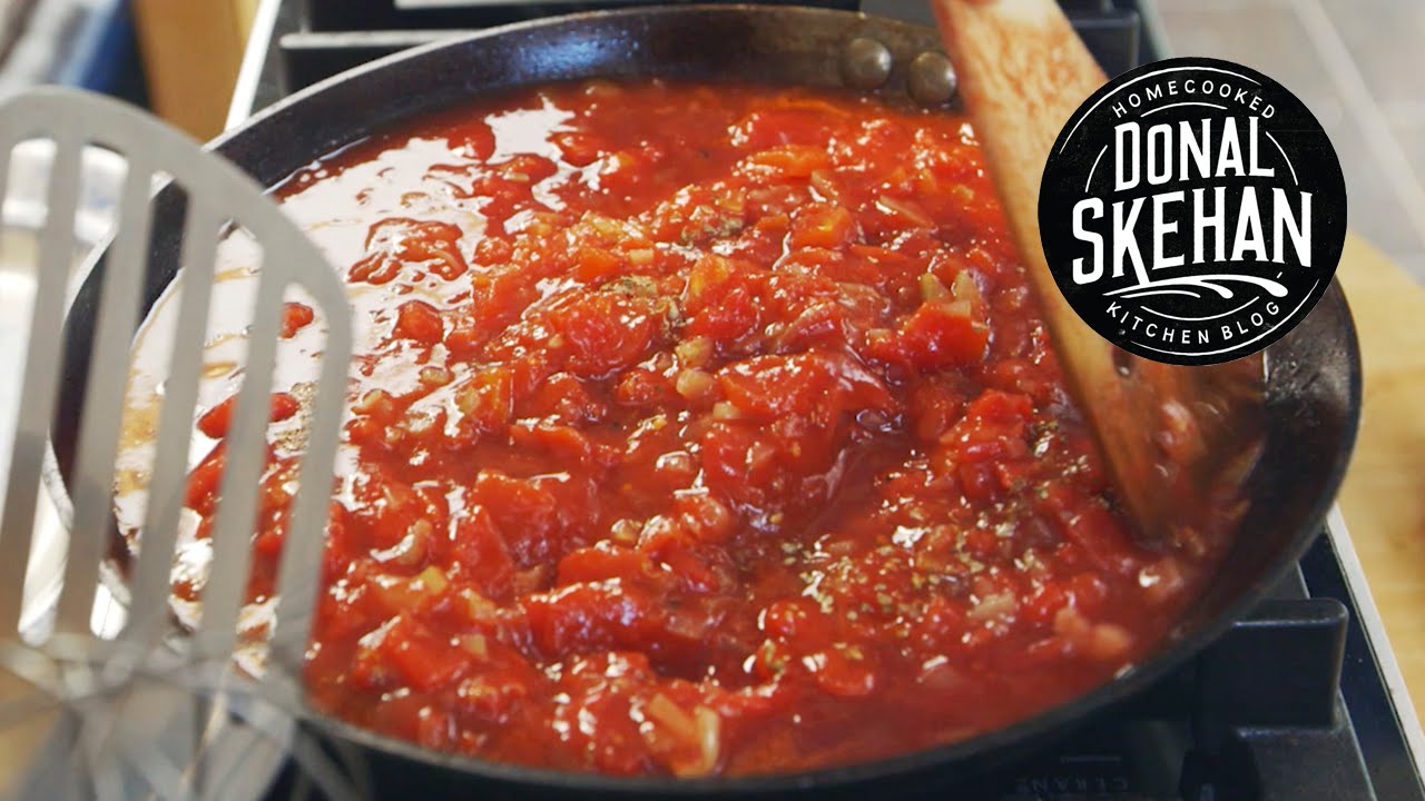 How to make... Basic Tomato Sauce!
