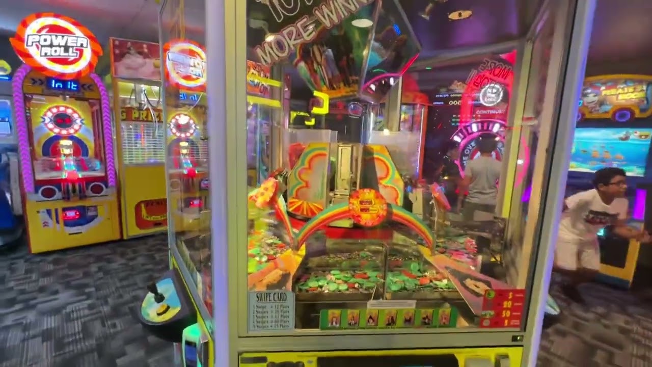 Tour of Pinz Bowl arcade in Milford, MA (July 2023)