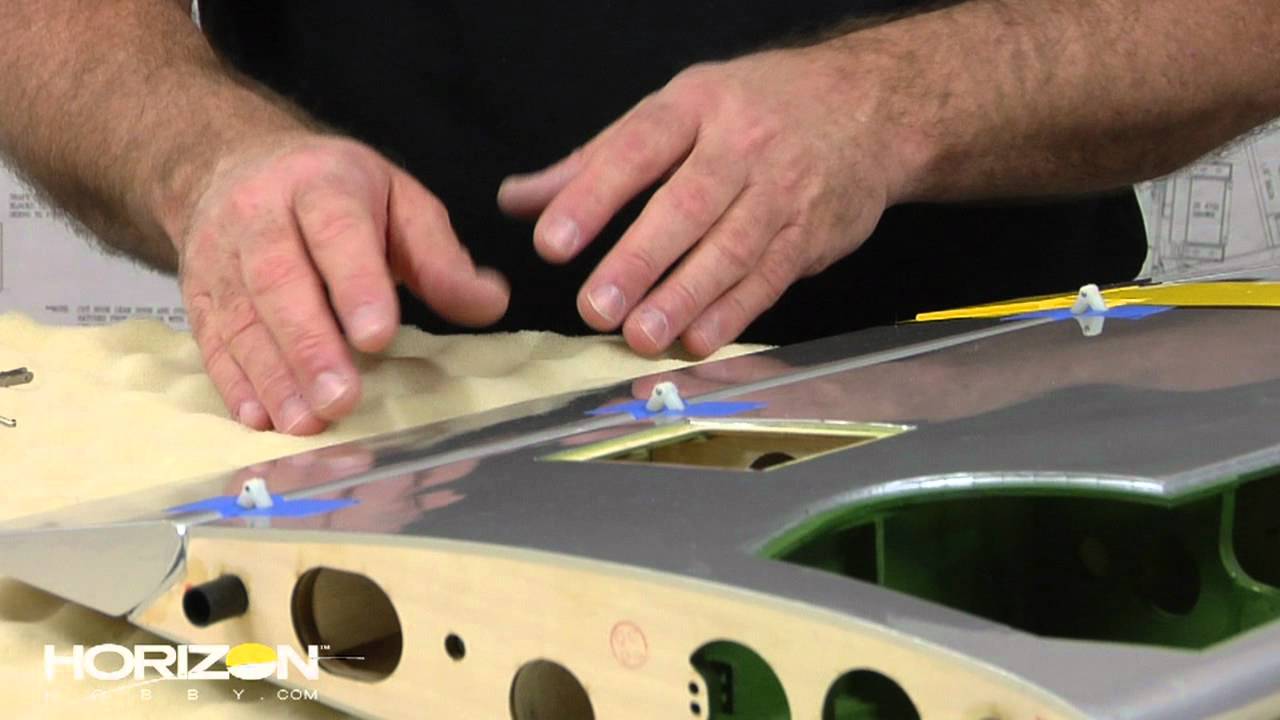 HorizonHobby.com How To - John Redman Builds The Hangar 9 P-47D Thunderbolt 30cc