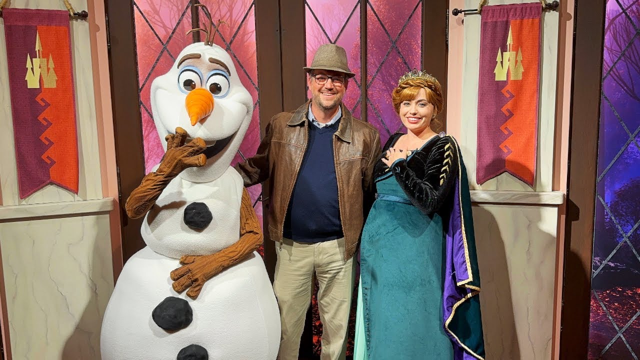 FIRST DAY: Frozen Characters Return to Animation Building - Disney California Adventure