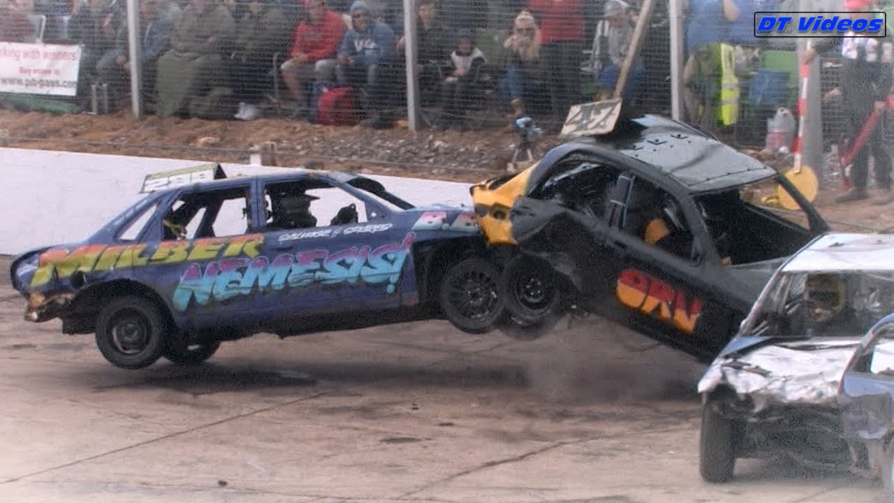 Crasharama 17 | Unlimited Banger Racing | Smeatharpe Stadium | 25/5/2015