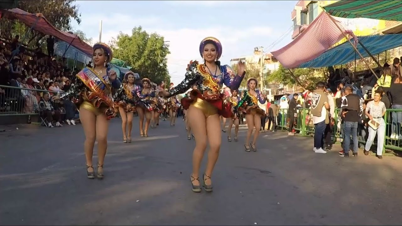 Chicas bailando caporales 18 (Arte latino - tu boca ardiente)