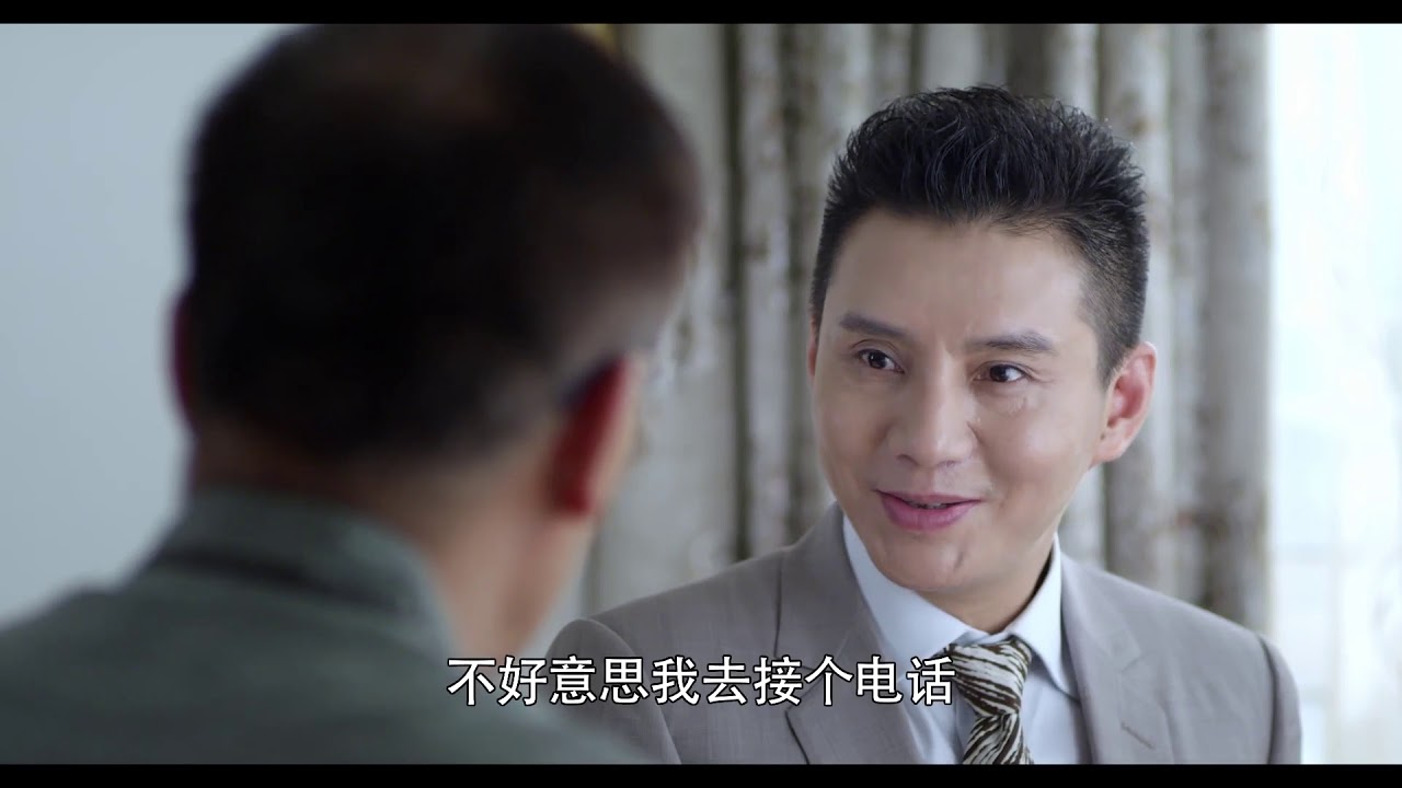 《暖男记》 梁馨爸爸不知童杰就是佟俊铭，看到梁馨绯闻，向童杰解释。 章小军