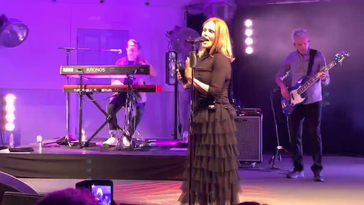 Belinda Carlisle - Our Lips are Sealed. Live Kelvingrove Bandstand Glasgow 29/07/22