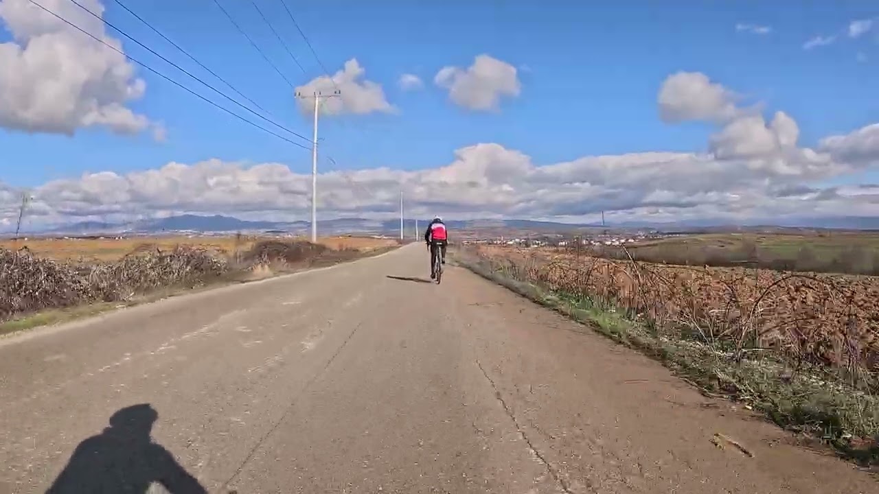 Rugove- Hyrje ne fshat
