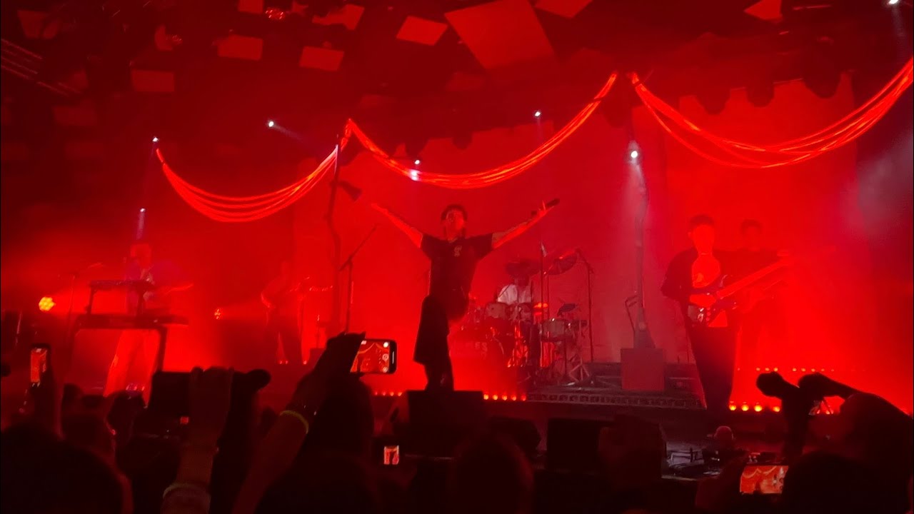James Marriott - Ventriloquist / Something’s Wrong (Live Glasgow 2025)