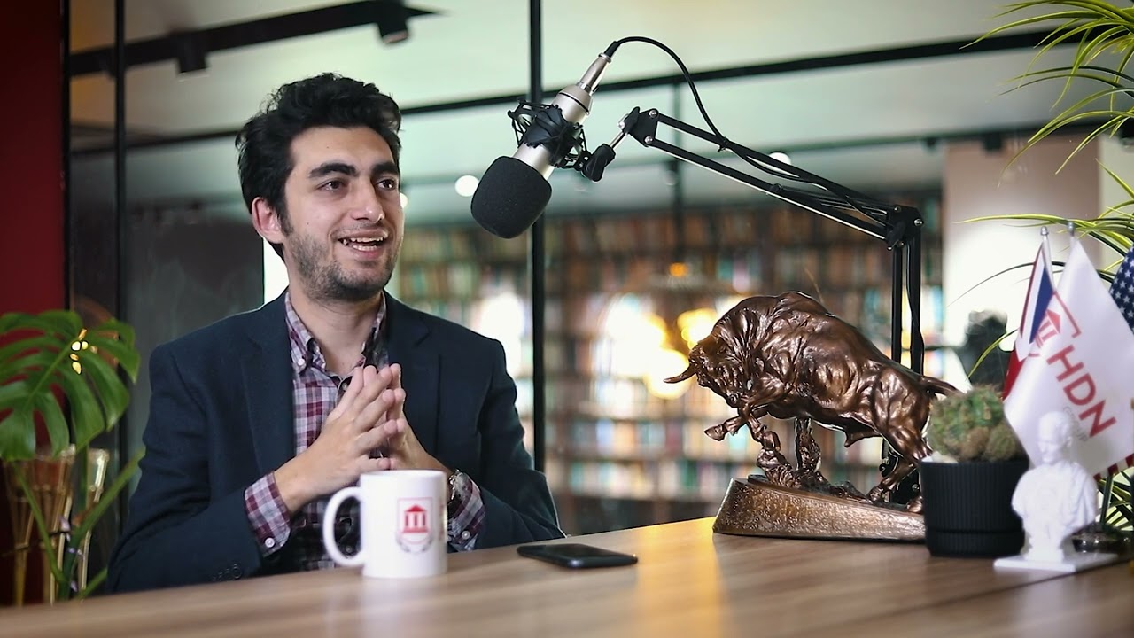 Honours Podcastın növbəti qonağı Şahin Mahmudzadə ilə maliyyənin dərinliklərinə endik...