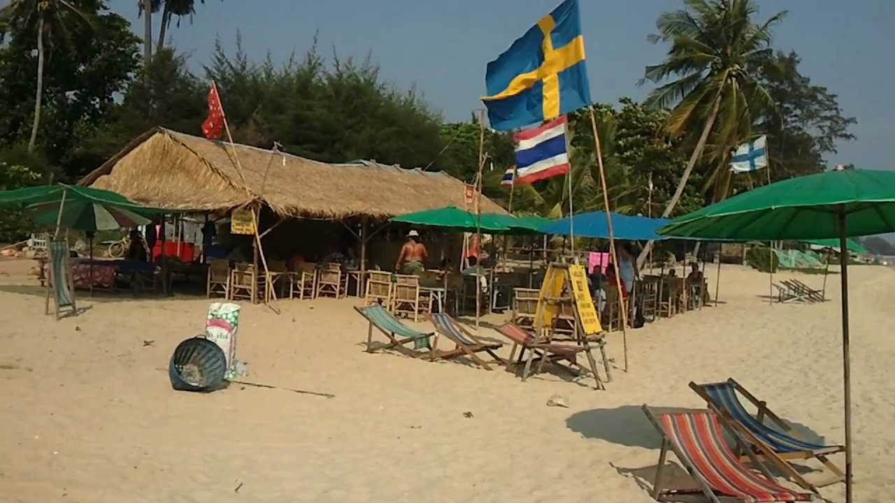 Be Happy beach at Ban Phe