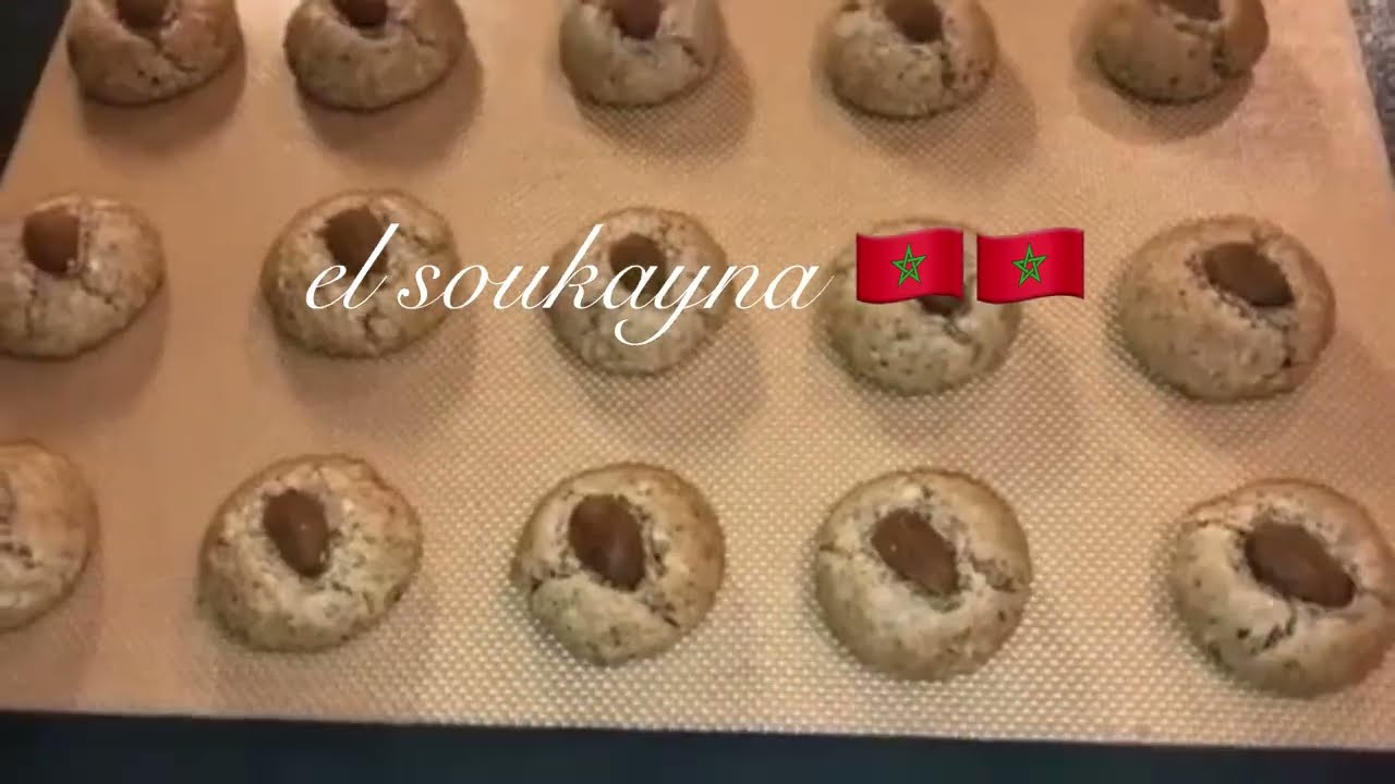 #المكارون_البلدي_باللوز_من_الحلويات_الكلاسيكية_الي_كيجي_لذيذ_بزاف_مقرمش من برى ومعلك_من الداخل