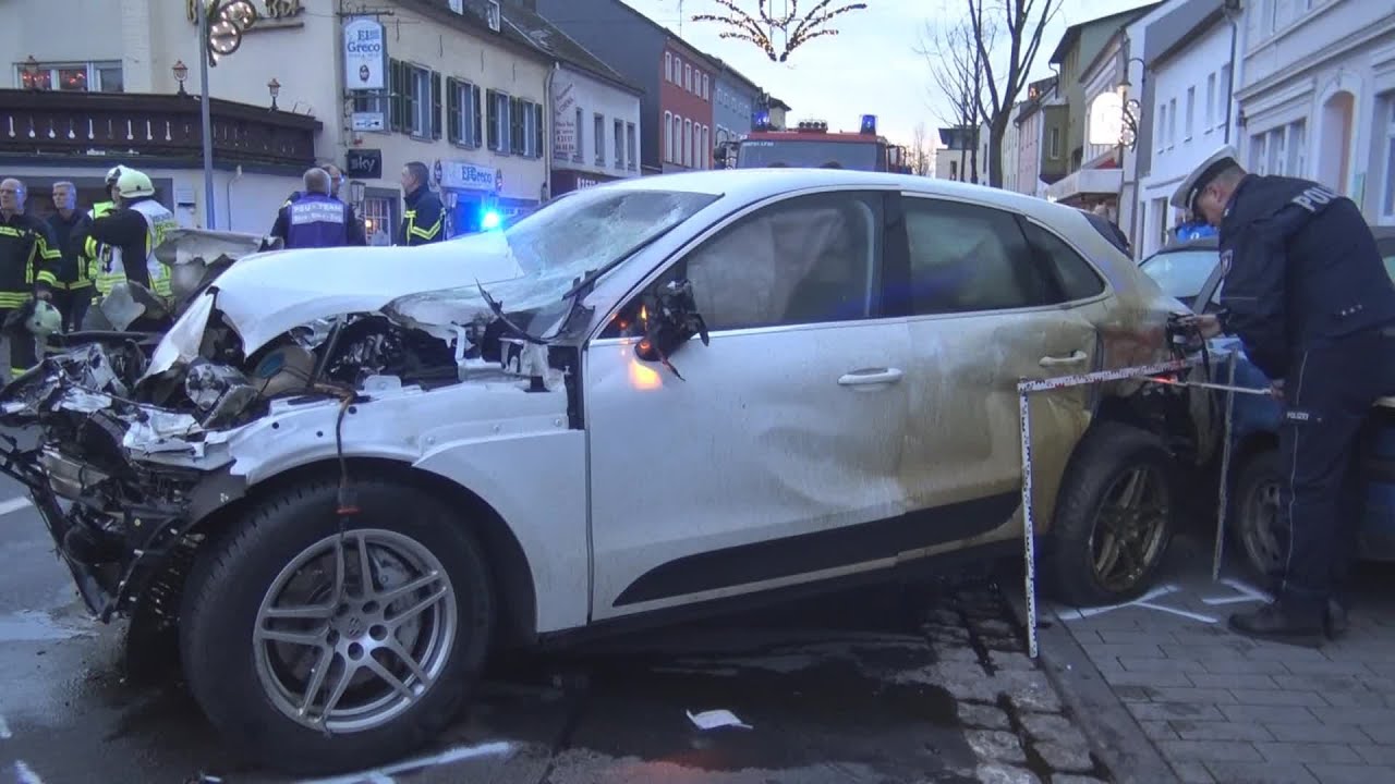 Tödlicher Zugunfall - Porsche von Zug erfasst in Hennef am 22.12.15 + O-Töne