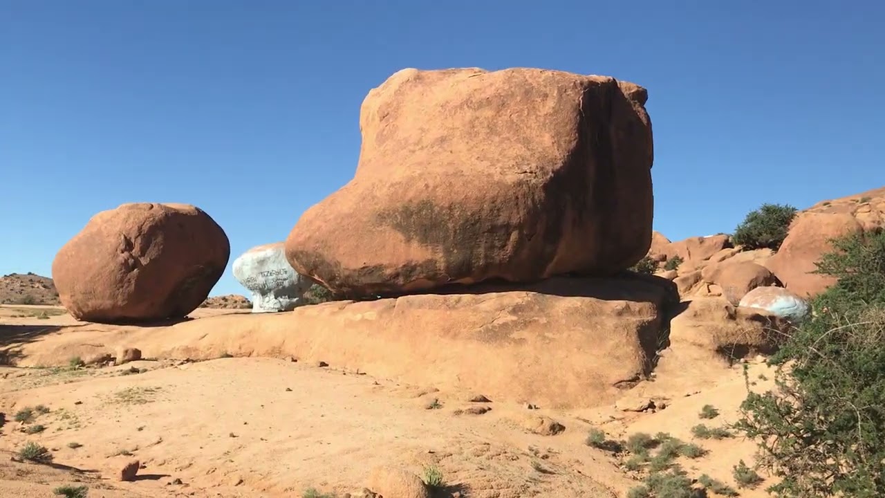 Painted rocks in Tafraoute/Morocco  🇲🇦