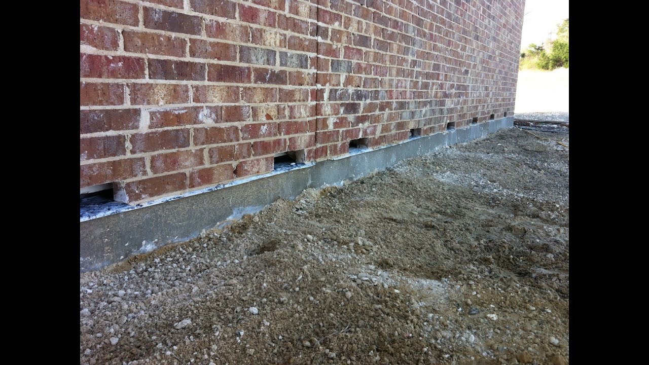 Кирпичи, стяжки и отверстия